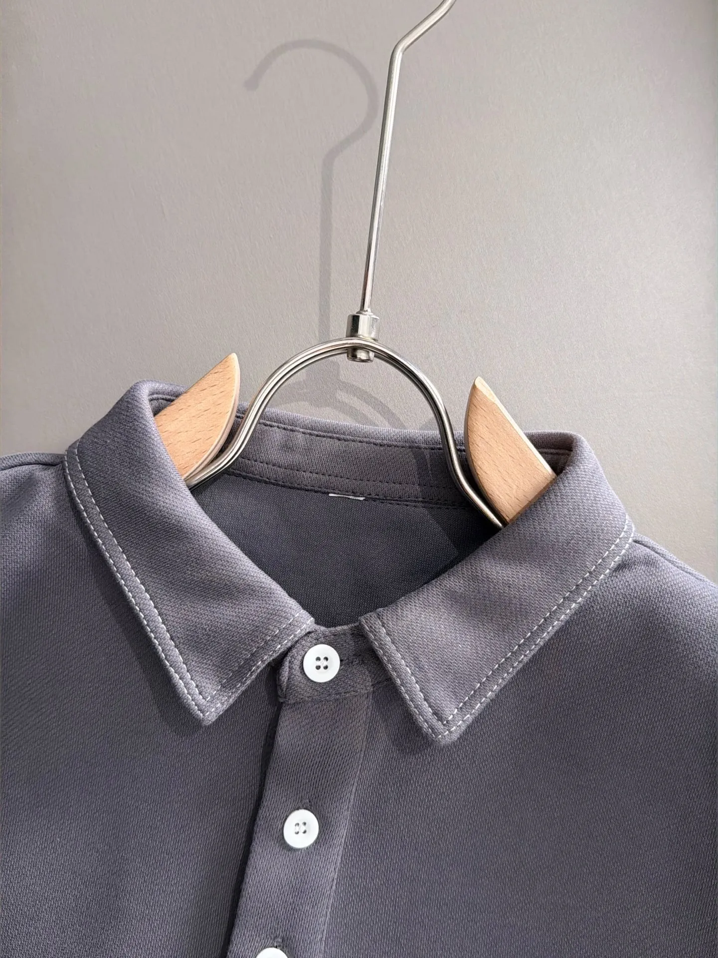 Paris Clover exclusively launches the 2026 autumn and winter New Arrival long-sleeved sweatshirts for men and women. Same Style. Many stars have the same style. Craftsmanship that ordinary small workshops cannot copy. No matter in terms of materials, detail restoration and craftsmanship, we are not afraid of any challenges, just to provide you with wonderful products. Compare the top Original versions at will. No expense is spared just to make it better. Unique imported fabric feel. Purely imported German machine production. Precision operation. Thousands of needles density. A complete set of New Arrival accessories with three standards can be customized simultaneously. Versatile upper body is fashionable, a perfect choice for autumn and winter, and a must-have item. Sizes table: M-4XL (please state your height and weight when placing an order)